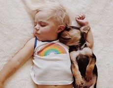 Как правильно будить ребенка